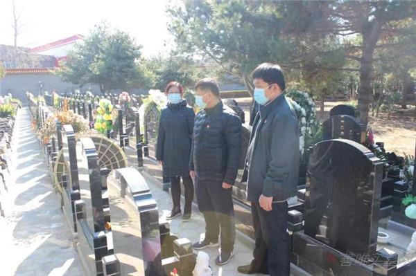 到潮白陵园墓区现场
